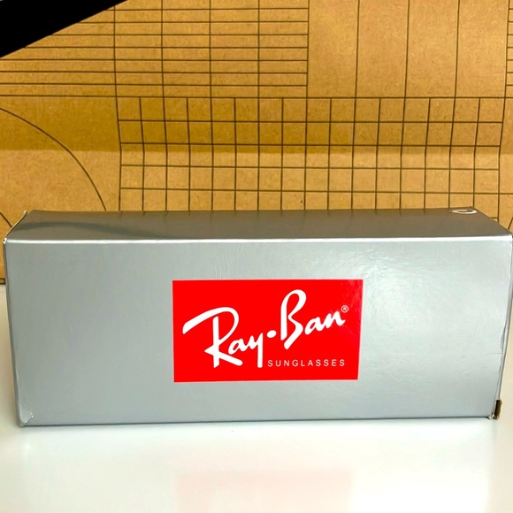 Ray-Ban folding sunglasses 😎🕶️☀️ - Picture 2 of 6